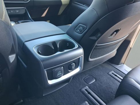 New 2026 Kia Carnival SX FWD image 19