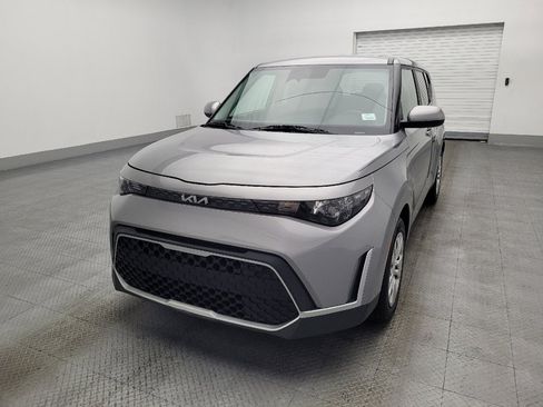 Used 2023 Kia Soul LX image 15