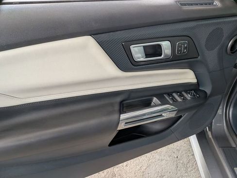 Used 2024 Ford Mustang Premium image 8