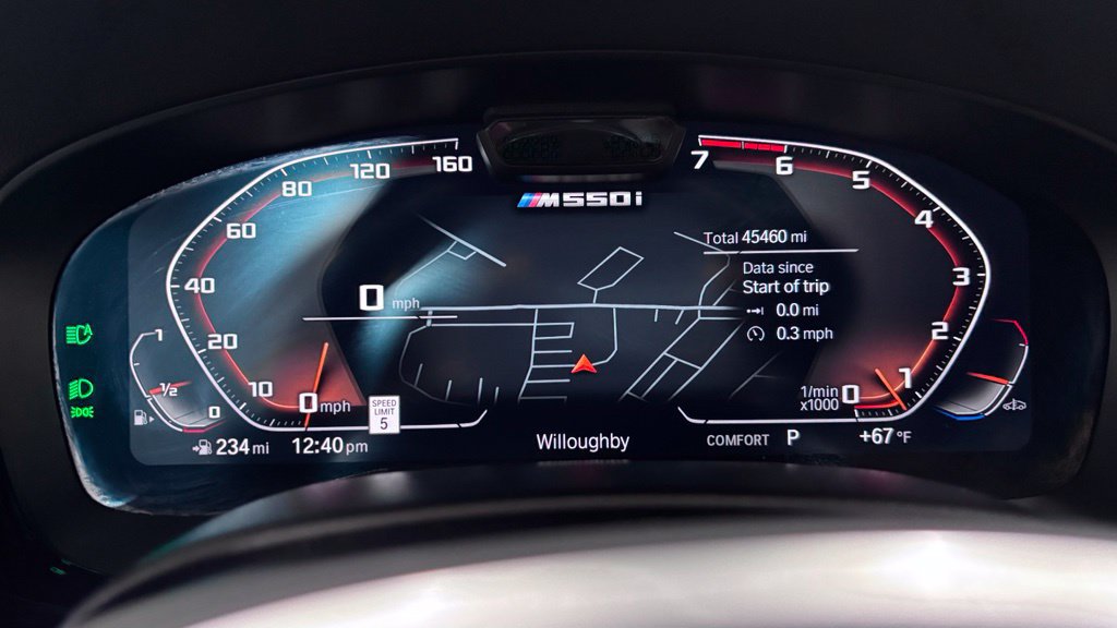 Used 2023 BMW M550i xDrive w/ Dynamic Handling Package AWD/4WD image 18
