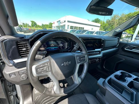 Used 2026 Chevrolet Silverado 1500 RST AWD/4WD image 21