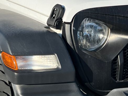 Used 2018 Jeep Wrangler Unlimited Sport image 33