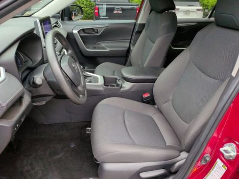 Used 2024 Toyota RAV4 LE AWD/4WD image 15