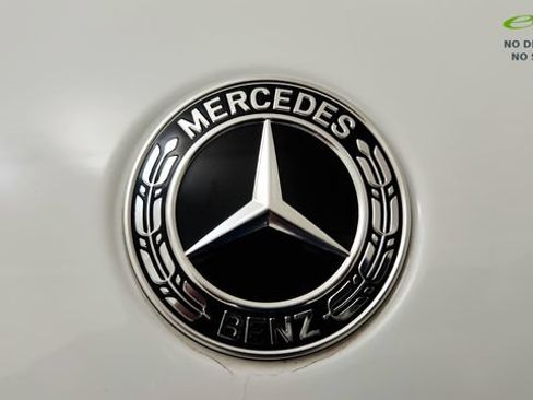 Used 2025 Mercedes-Benz GLC 350e 4MATIC image 31