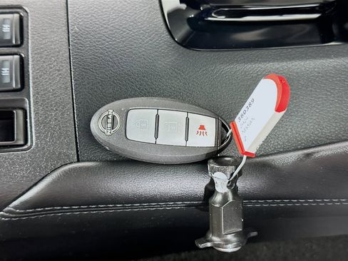 Used 2024 Nissan Z Performance w/ Floor Mat Package image 38