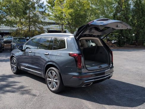 Used 2021 Cadillac XT6 Premium Luxury FWD image 7