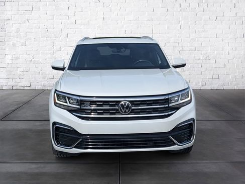 Used 2021 Volkswagen Atlas Cross Sport SE w/ Panoramic Sunroof Package image 3