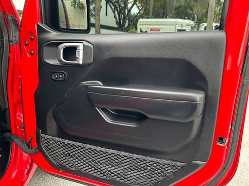 Used 2019 Jeep Wrangler Sport AWD/4WD image 27