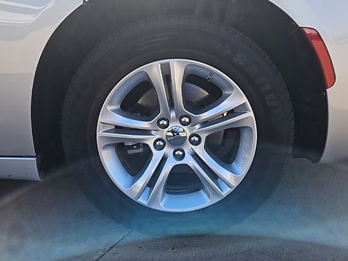 Used 2023 Dodge Charger SXT image 9