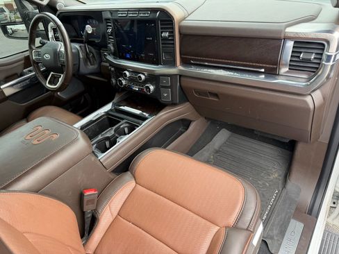 Used 2024 Ford F350 King Ranch w/ FX4 Off-Road Package image 16
