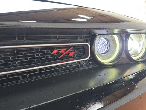 Used 2023 Dodge Challenger R/T w/ Plus Package image 9