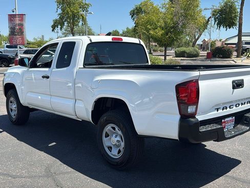 Used 2018 Toyota Tacoma SR RWD image 6