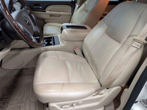 Used 2013 GMC Yukon Denali image 5