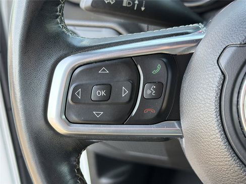 Used 2019 Jeep Wrangler Unlimited Sahara AWD/4WD image 24