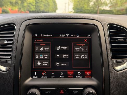 Used 2018 Dodge Durango SRT w/ Technology Group AWD/4WD image 21