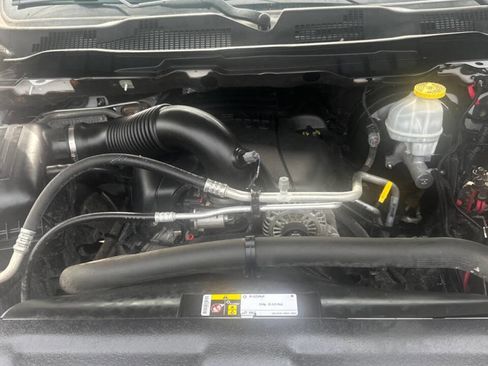 Used 2019 RAM 1500 Tradesman w/ Chrome Appearance Group image 11