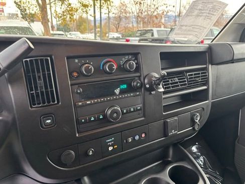 Certified 2022 GMC Savana 2500 w/ Driver Convenience Package image 17