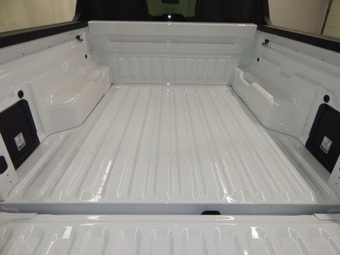 New 2025 Ford Maverick XL w/ Equipment Group 102A image 16