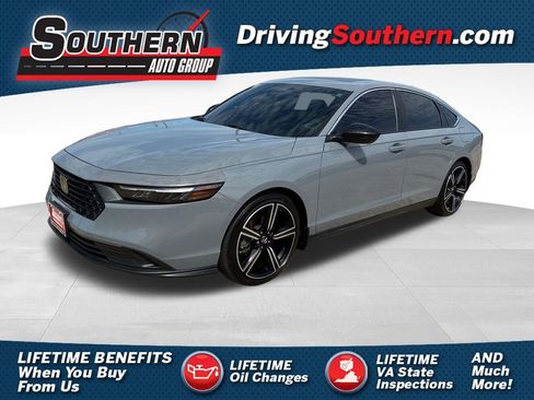 Used 2023 Honda Accord Sport image 1