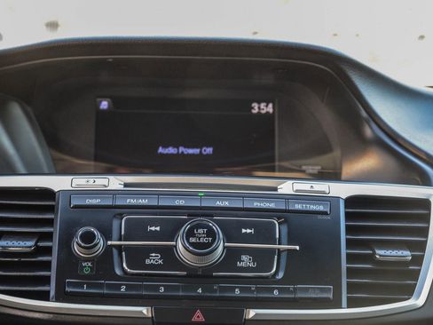 Used 2016 Honda Accord LX image 17