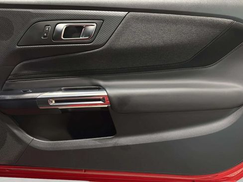 Used 2025 Ford Mustang GT RWD image 7