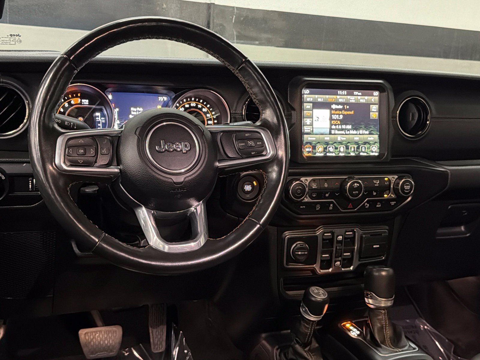Used 2023 Jeep Wrangler Unlimited Sahara AWD/4WD image 32