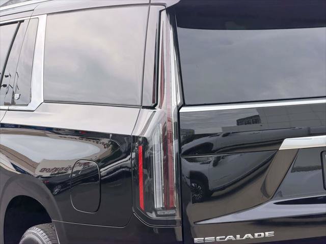 Used 2026 Cadillac Escalade ESV 4WD image 13