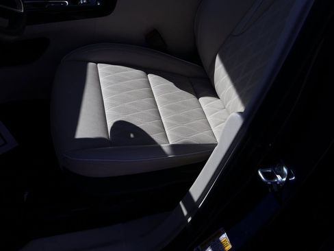 Certified 2023 Buick Envision Avenir image 39