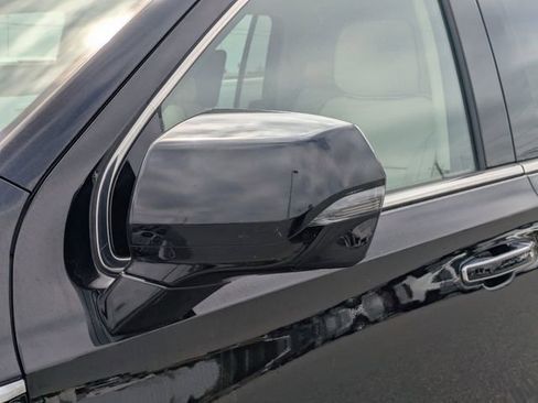 Used 2023 GMC Yukon XL Denali w/ Denali Reserve Package image 13