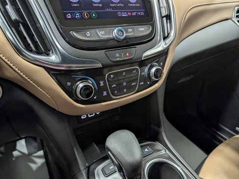 Used 2022 Chevrolet Equinox Premier AWD/4WD image 23