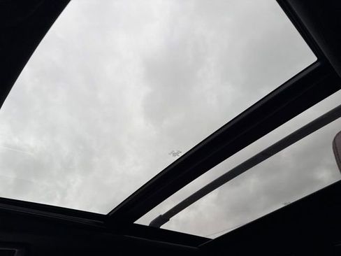 Used 2024 Ford Expedition Limited image 34