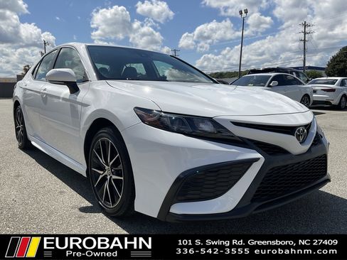 Used 2022 Toyota Camry SE image 24