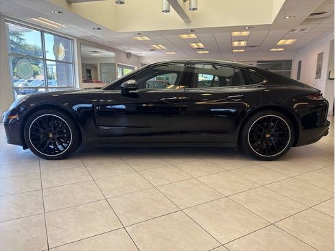 Used 2021 Porsche Panamera image 8