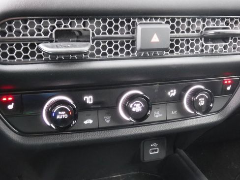 Used 2024 Honda HR-V Sport image 17