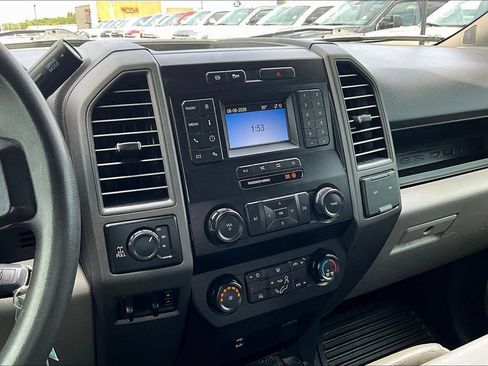 Used 2022 Ford F250 XL w/ Power Equipment Group AWD/4WD image 6