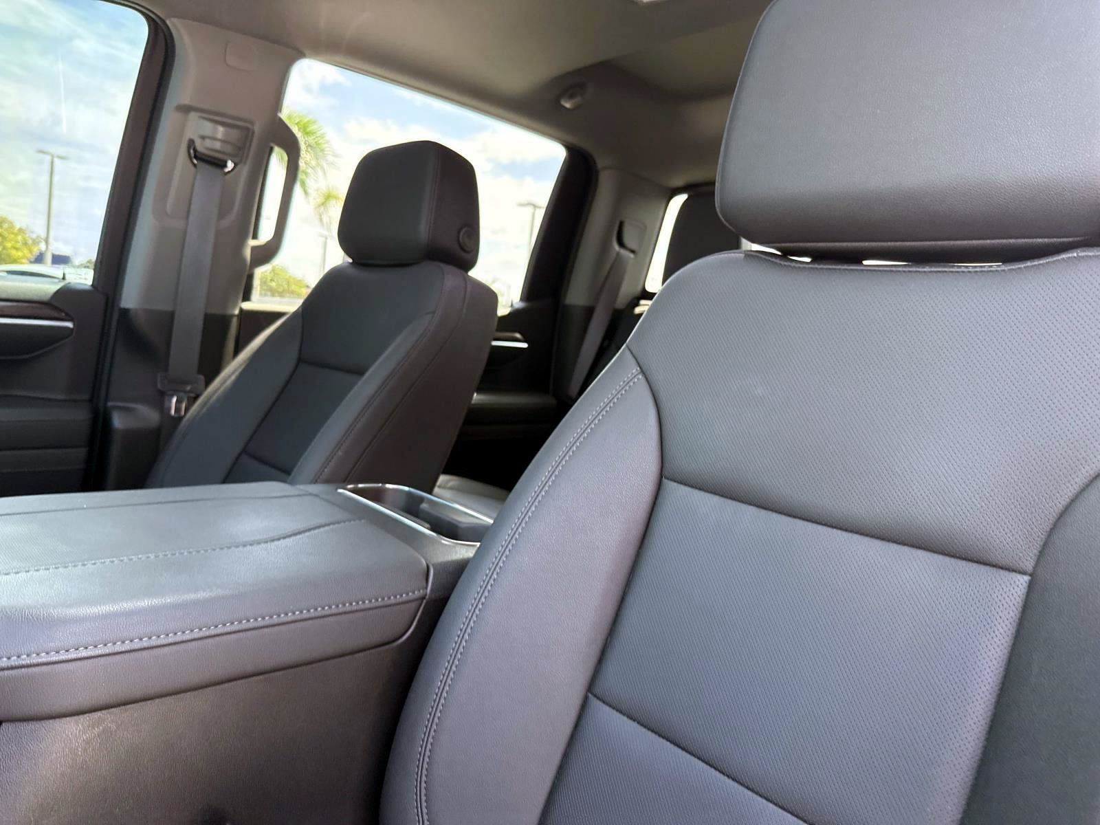 Used 2025 Chevrolet Silverado 1500 LTZ w/ LTZ Premium Package RWD image 25
