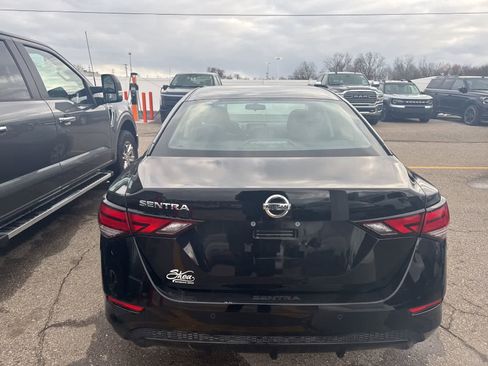 Used 2021 Nissan Sentra S image 9
