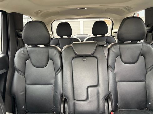 Used 2016 Volvo XC90 T6 Momentum image 15