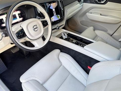 Certified 2023 Volvo XC60 T8 Ultimate image 9