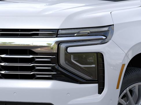 New 2026 Chevrolet Suburban Premier AWD/4WD image 10