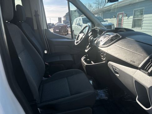 Used 2019 Ford Transit 150 XLT image 30