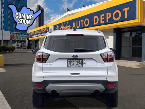 Used 2018 Ford Escape SE w/ SE Sync 3 Package FWD image 4