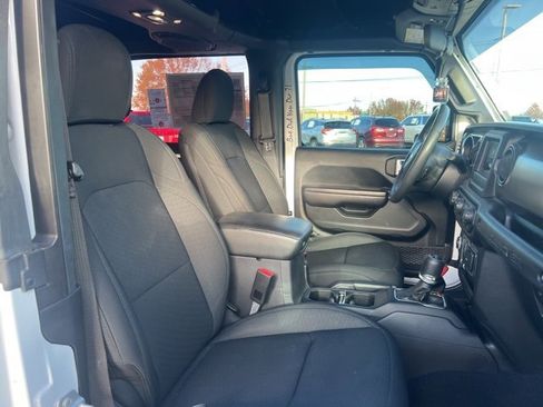 Used 2021 Jeep Wrangler Sport S image 26