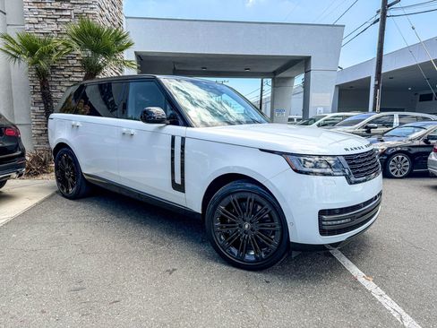 Used 2024 Land Rover Range Rover Long Wheelbase Autobiography AWD/4WD image 1