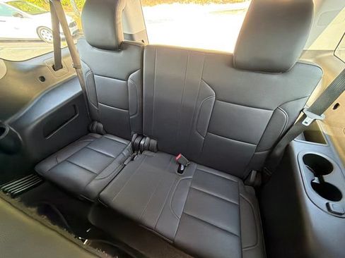 Used 2020 GMC Yukon XL SLT w/ Open Road Package RWD image 25