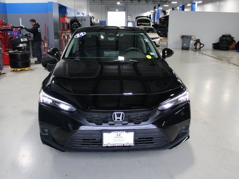 Used 2024 Honda Civic LX image 3