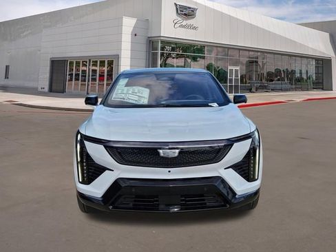 New 2026 Cadillac Optiq Sport 2 w/ LPO, Floor Liner Package image 2