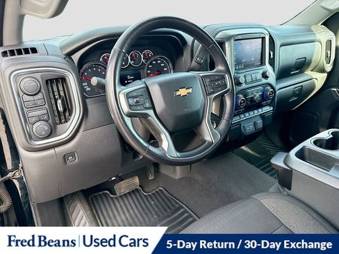 Used 2021 Chevrolet Silverado 1500 LT image 11
