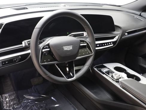 Used 2024 Cadillac Lyriq Tech w/ Driver Assist Package AWD/4WD image 7