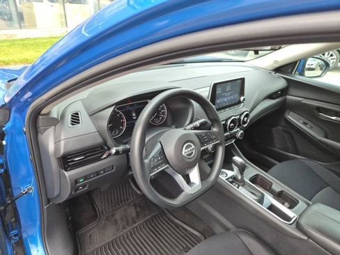 Used 2023 Nissan Sentra SV FWD image 13